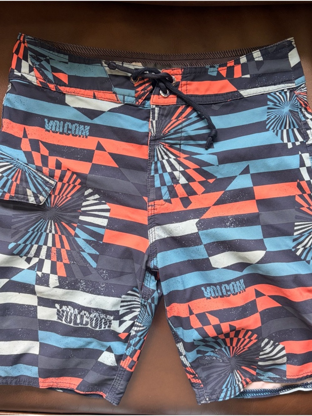 volcom boys size 26 board shorts